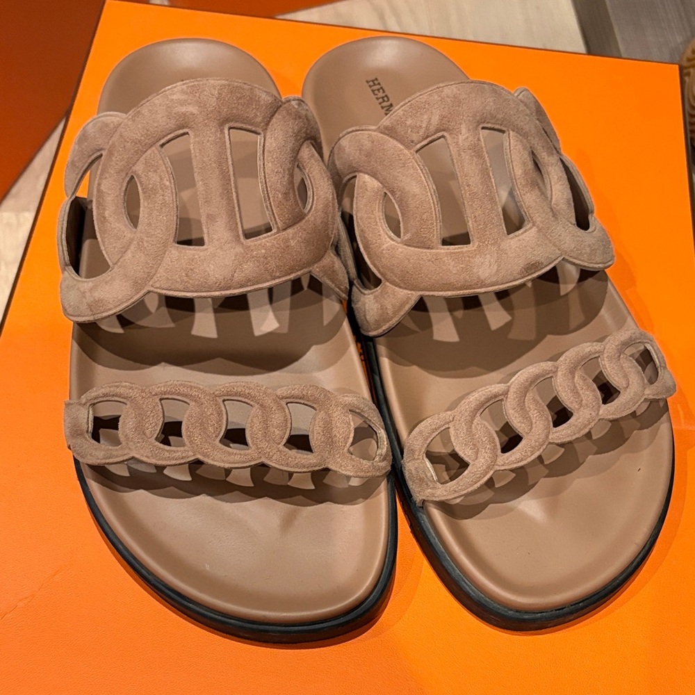 Hermes extra sand in a dusty rose color